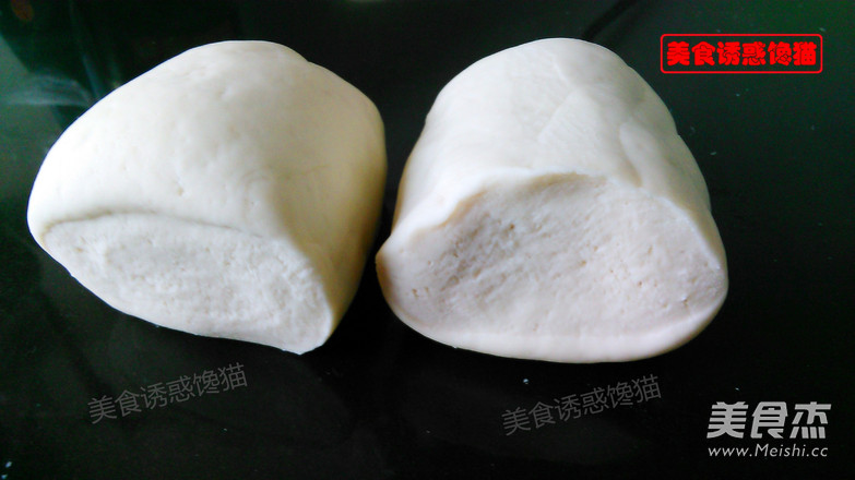 花样<a href=/shicai/shucai/HuLuoBo/index.html target=_blank><u>胡<a href=/shicai/shucai/LuoBo/index.html target=_blank><u>萝卜</u></a></u></a>肉包的做法