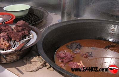 <a href=/shicai/rouqin/LvRou/index.html target=_blank><u>驴肉</u></a>火烧加盟多少钱3