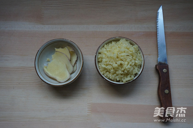 #恒大兴安滋补<a href=/shicai/rouqin/YangRou/index.html target=_blank><u>羊肉</u></a>粥#的做法