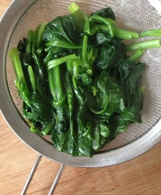 <a href=/shicai/shucai/BoCai/index.html target=_blank><u>菠菜</u></a><a href=/shicai/rouqin/JiDan/index.html target=_blank><u>鸡蛋</u></a>卷