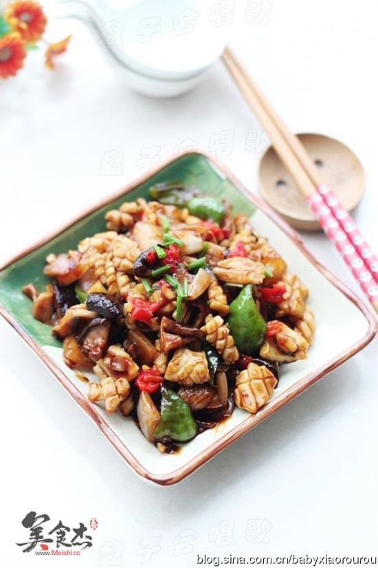 酸辣<a href=/shicai/shuichanpin/YouYu/index.html target=_blank><u>鱿鱼</u></a>卷gU.jpg