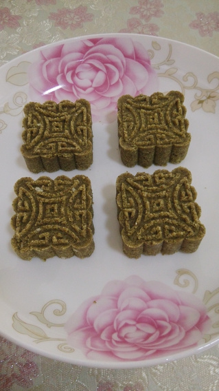 <a href=/shicai/mimian/LvDou/index.html target=_blank><u>绿豆</u></a>糕