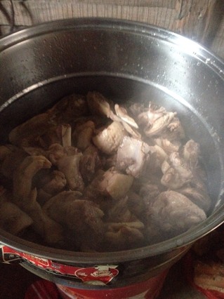 雷笋<a href=/shicai/shucai/XiangGu/index.html target=_blank><u>香菇</u></a>炖鸭