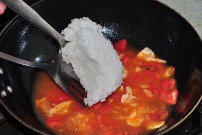 蕃茄煎蛋烫饭步骤7