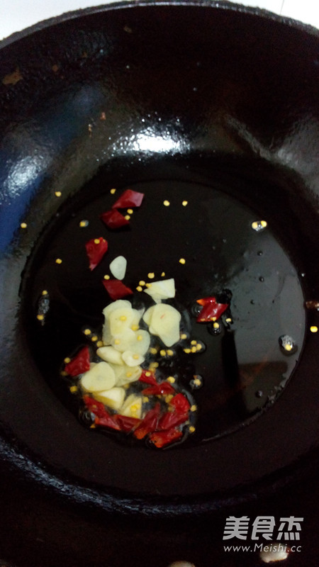 <a href=/shicai/mimian/HongDou/index.html target=_blank><u>红豆</u></a>小<a href=/shicai/mimian/MiFan/index.html target=_blank><u>米饭</u></a>&酸辣<a href=/shicai/shucai/TuDou/index.html target=_blank><u>土豆</u></a>丝的做法