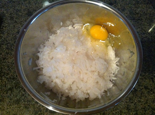 炸<a href=/shicai/shucai/BaiLuoBo/index.html target=_blank><u>白<a href=/shicai/shucai/LuoBo/index.html target=_blank><u>萝卜</u></a></u></a>丸子