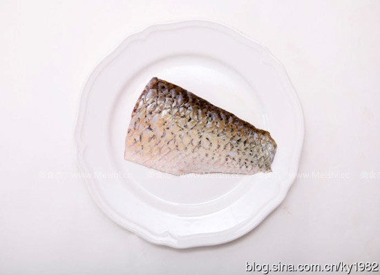 蒸<a href=/shicai/shuichanpin/YuWan/index.html target=_blank><u>鱼丸</u></a>LL.jpg