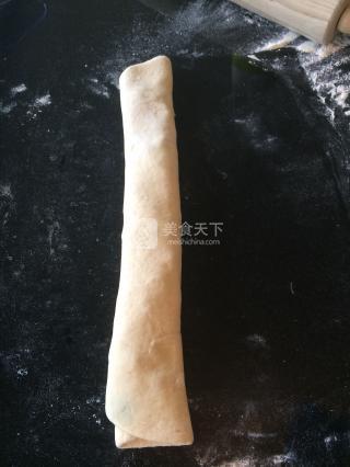 <a href=/shicai/diaoweipin/CongYou/index.html target=_blank><u>葱油</u></a>花卷