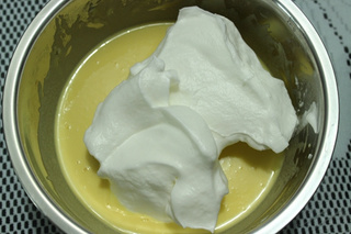 <a href=/shicai/mimian/QiaoKeLi/index.html target=_blank><u>巧克力</u></a>豆<a href=/shicai/mimian/DaMi/index.html target=_blank><u>大米</u></a><a href=zt/qifengdg target=_blank><u>戚风蛋糕</u></a>