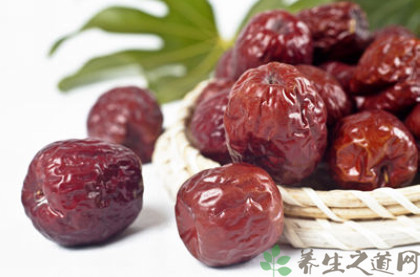 红<a href=/shicai/guopin/Zao/index.html target=_blank><u>枣</u></a>吃多了会怎么样