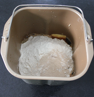 咖啡<a href=/shicai/mimian/MianBao/index.html target=_blank><u>面包</u></a>