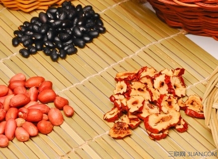 贫<a href=/shicai/rouqin/Xue/index.html target=_blank><u>血</u></a>的人有哪些注意事项呢?