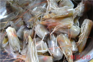 海鲜炒饭步骤2