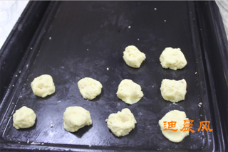 <a href=/shicai/guopin/HuaSheng/index.html target=_blank><u>花生</u></a>小小酥