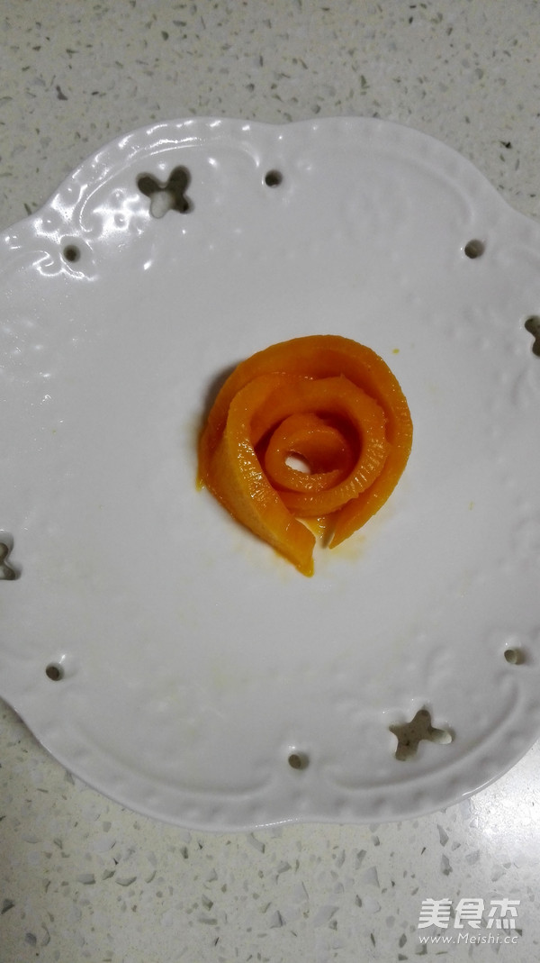 <a href=/shicai/guopin/MangGuo/index.html target=_blank><u>芒果</u></a><a href=/shicai/shucai/MeiGuiHua/index.html target=_blank><u>玫瑰花</u></a>的做法