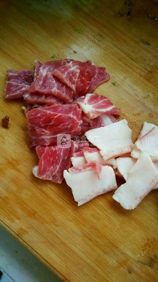 <a href=/shicai/mimian/XiangGan/index.html target=_blank><u>香干</u></a>炒肉