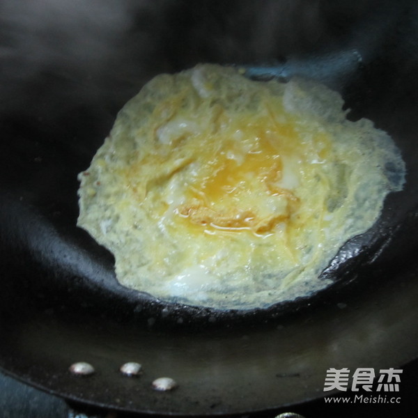 <a href=/shicai/rouqin/JiDan/index.html target=_blank><u>鸡蛋</u></a><a href=/shicai/mimian/FenPi/index.html target=_blank><u>粉皮</u></a>汤的做法