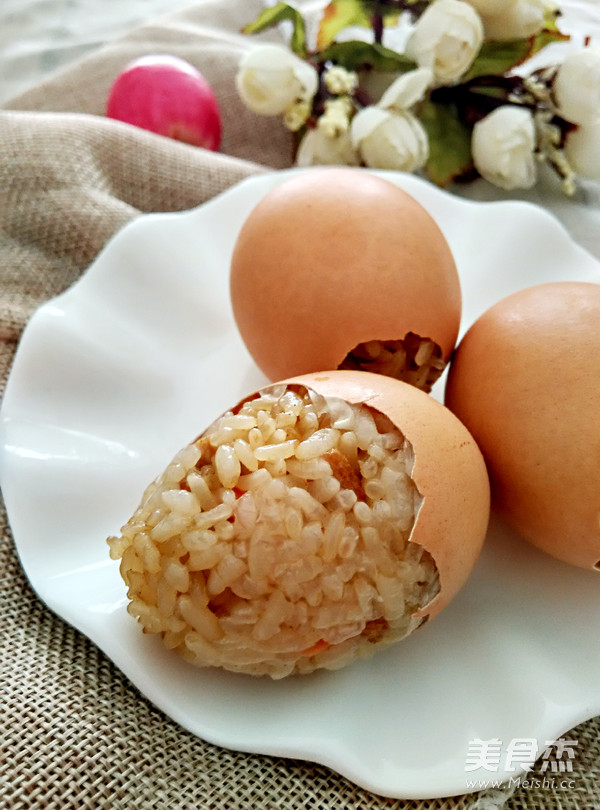蒸<a href=/shicai/mimian/NuoMi/index.html target=_blank><u>糯米</u></a><a href=/shicai/rouqin/JiDan/index.html target=_blank><u>鸡蛋</u></a>饭的做法