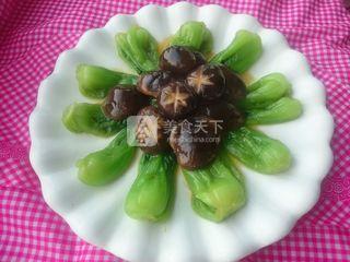 <a href=/shicai/shucai/XiangGu/index.html target=_blank><u>香菇</u></a>扒<a href=/shicai/shucai/YouCai/index.html target=_blank><u>油菜</u></a>