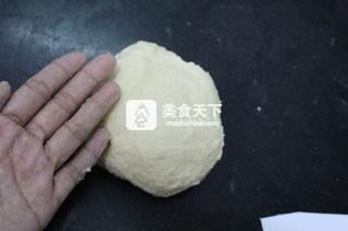 核<a href=/shicai/guopin/Tao/index.html target=_blank><u>桃</u></a>椰蓉花形<a href=/shicai/mimian/MianBao/index.html target=_blank><u>面包</u></a>