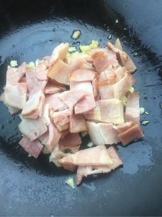 <a href=/shicai/shucai/LuSun/index.html target=_blank><u>芦笋</u></a>炒<a href=/shicai/rouqin/PeiGen/index.html target=_blank><u>培根</u></a>