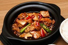 黄焖鸡<a href=/shicai/mimian/MiFan/index.html target=_blank><u>米饭</u></a>