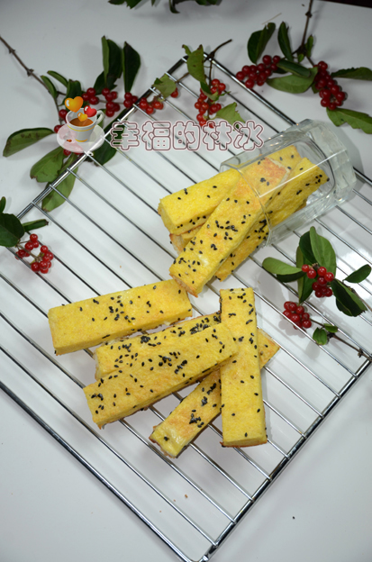 烤<a href=/shicai/guopin/HeiZhiMa/index.html target=_blank><u>黑<a href=/shicai/guopin/ZhiMa/index.html target=_blank><u>芝麻</u></a></u></a><a href=/shicai/mimian/MianBao/index.html target=_blank><u>面包</u></a>条