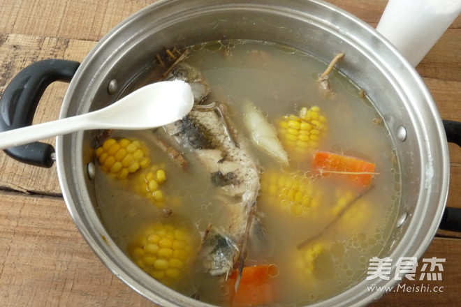 竹芋茅根汤的做法