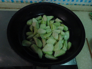 <a href=/shicai/shucai/SiGua/index.html target=_blank><u>丝瓜</u></a>炒蛋