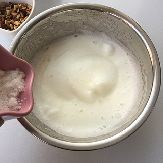 六寸红<a href=/shicai/guopin/Zao/index.html target=_blank><u>枣</u></a><a href=zt/qifengdg target=_blank><u>戚风蛋糕</u></a>