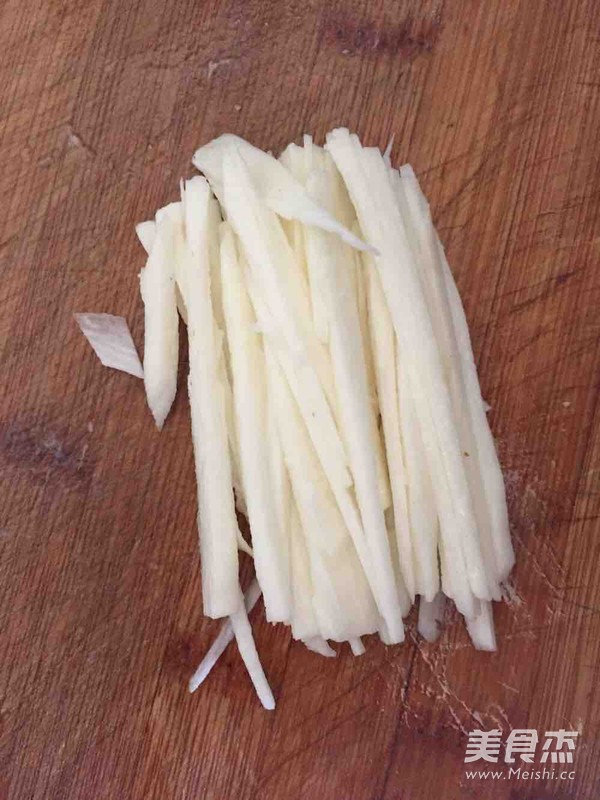 <a href=/shicai/shucai/ShanYao/index.html target=_blank><u>山药</u></a>肉末粥(婴儿版)的做法