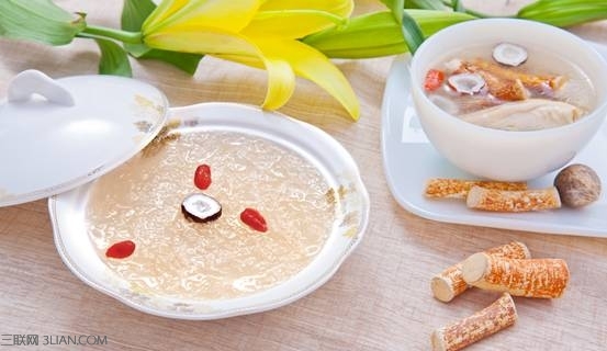 <a href=/shicai/shucai/YinEr/index.html target=_blank><u>银耳</u></a>怎样吃出健康好气色