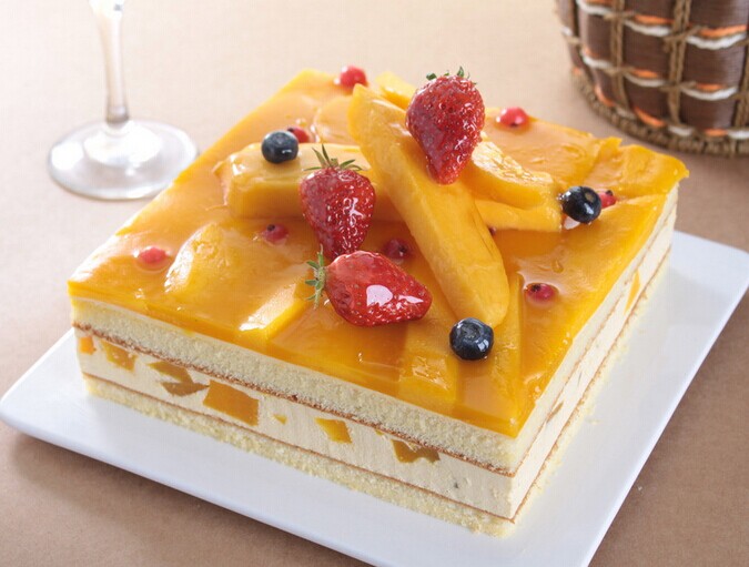 <a href=/shicai/guopin/MangGuo/index.html target=_blank><u>芒果</u></a>慕斯蛋糕