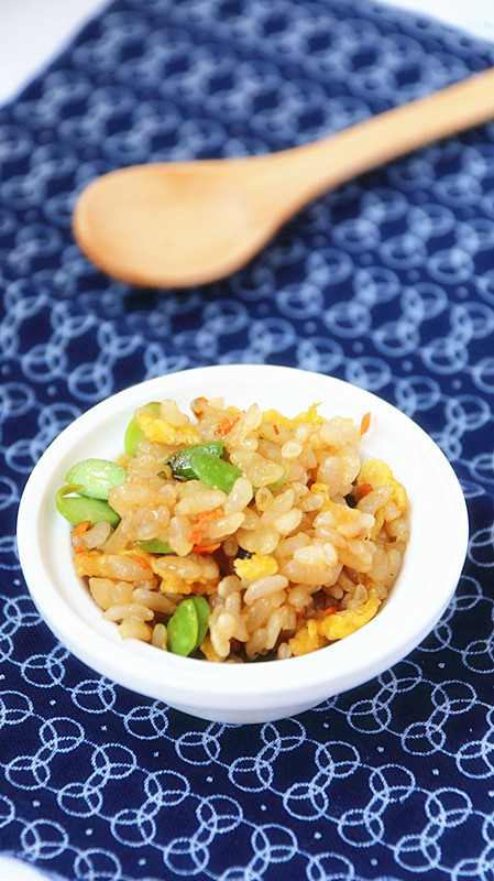 <a href=/shicai/mimian/JiangYou/index.html target=_blank><u>酱油</u></a>炒饭