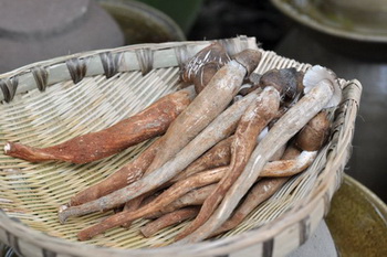 双椒炒菌王步骤1