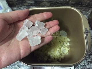 <a href=/shicai/guopin/BaiXiangGuo/index.html target=_blank><u>百香果</u></a>果酱