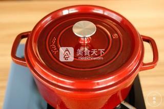 <a href=/shicai/rouqin/ZhuJiao/index.html target=_blank><u>猪脚</u></a>大餐