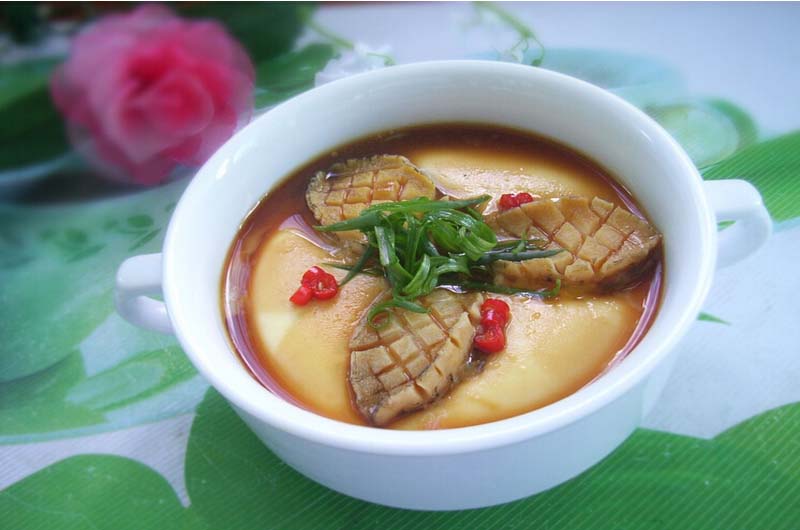 鲜<a href=/shicai/shuichanpin/BaoYu/index.html target=_blank><u>鲍鱼</u></a>的家常做法3