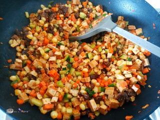 什锦<a href=/shicai/rouqin/NiuRou/index.html target=_blank><u>牛肉</u></a>丁