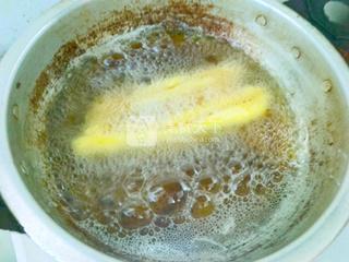 自制健康<a href=/shicai/shucai/NanGua/index.html target=_blank><u>南瓜</u></a><a href=/shicai/mimian/YouTiao/index.html target=_blank><u>油条</u></a>