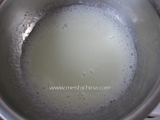 中空<a href=zt/qifengdg target=_blank><u>戚风蛋糕</u></a>