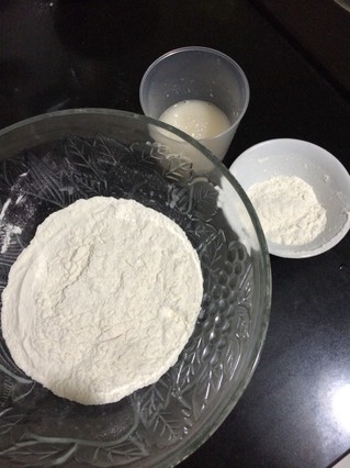 <a href=/shicai/shucai/NanGua/index.html target=_blank><u>南瓜</u></a>玫瑰馒头