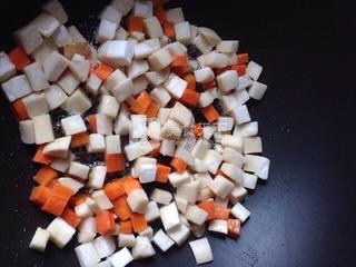 杂蔬炒<a href=/shicai/shucai/MaoDou/index.html target=_blank><u>毛豆</u></a>