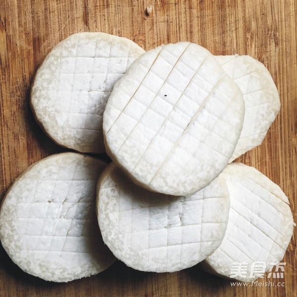 虫草花炒<a href=/shicai/guopin/Xing/index.html target=_blank><u>杏</u></a>鲍菇的做法