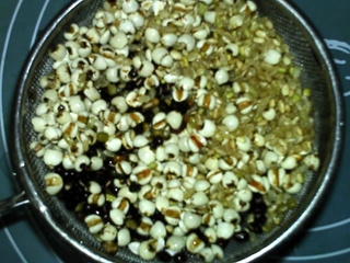 <a href=/shicai/mimian/CaoMi/index.html target=_blank><u>糙米</u></a><a href=/shicai/mimian/HongDou/index.html target=_blank><u>红豆</u></a>薏仁浆