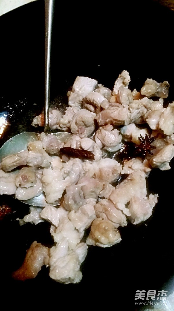 酱焖<a href=/shicai/rouqin/YangRou/index.html target=_blank><u>羊肉</u></a>的做法