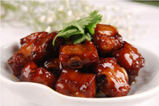 糖<a href=/shicai/diaoweipin/Cu/index.html target=_blank><u>醋</u></a><a href=/shicai/rouqin/PaiGu/index.html target=_blank><u>排骨</u></a>怎么做