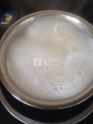 日式荷包蛋酱汁炒面