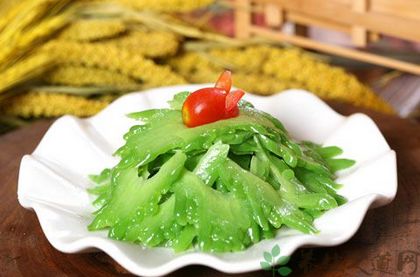 怎么炒<a href=/shicai/shucai/KuGua/index.html target=_blank><u>苦瓜</u></a>不苦