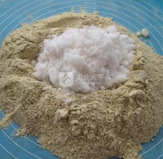 老味<a href=/shicai/mimian/LvDou/index.html target=_blank><u>绿豆</u></a>糕